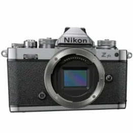 Nikon Z fc Spiegellose Kamera im DX-Format (20.9 MP, OLED-Sucher mit 2.36 Millionen Bildpunkten, 11 Bilder pro Sekunde, Hybrid AF mit Fokus-Assistent, ISO 100-51.200, 4K UHD-Video)