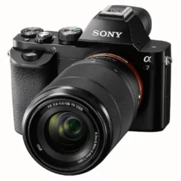 Sony Alpha 7 E-Mount Vollformat Digitalkamera ILCE-7 (24,3 Megapixel, 7,6cm (3 Zoll) LCD Display, BIONZ X, 2,3 Megapixel OLED Sucher, NFC, inkl. SEL-2870 Objektiv) schwarz